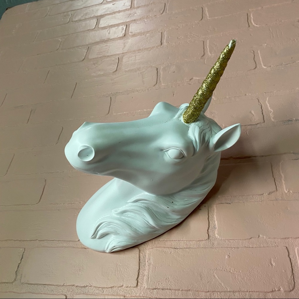 Unicorn head